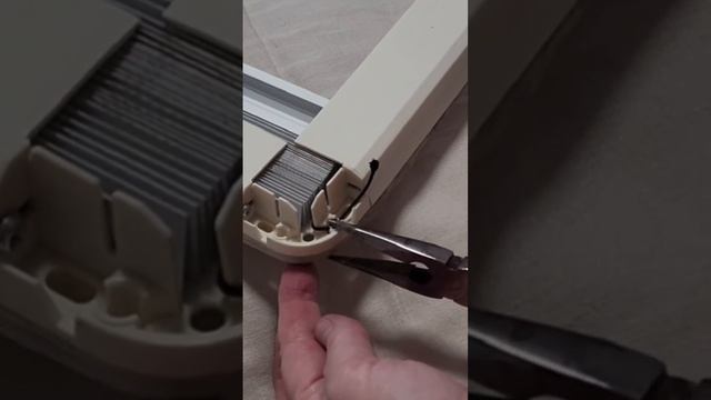 Horrex DuoPliss RV Window Shade Repair - NuCamp Cirrus Tab and Other Models. Adjusting Tension. смотреть онлайн