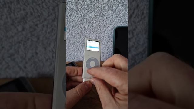 trying out the original iPod touch in 2023 смотреть онлайн