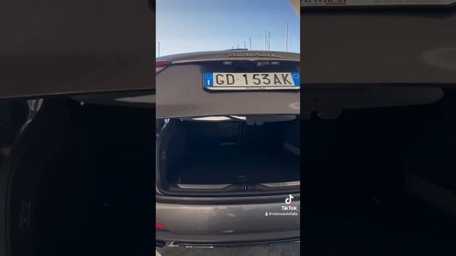 Maserati Levante SQ4 430 cv auto Italia web смотреть онлайн