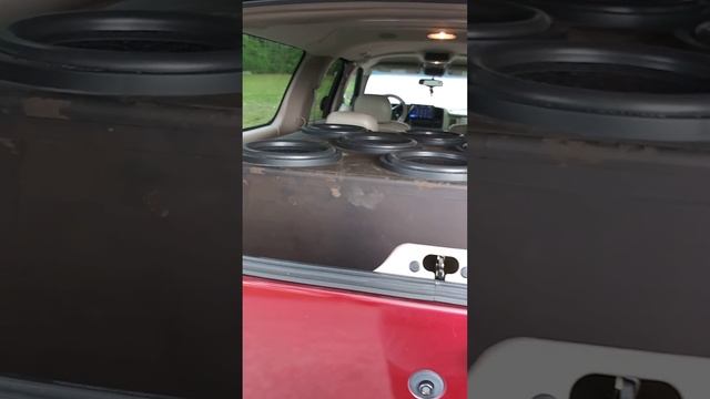 8 12" Rockville K9 in a 2002 suburban. Amazing sound!!! Pt.2 смотреть онлайн