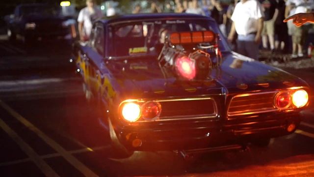 New Dodge Demon vs Screw Blown Pontiac Burnout Contest смотреть онлайн
