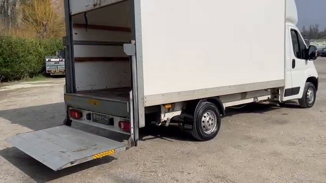 CITROEN RELAY 2.0 BlueHDi 35 Luton Van 2dr Diesel Manual смотреть онлайн