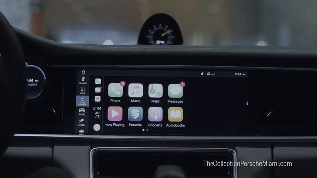 Apple Car Play inside the Porsche Panamera Tutorial смотреть онлайн