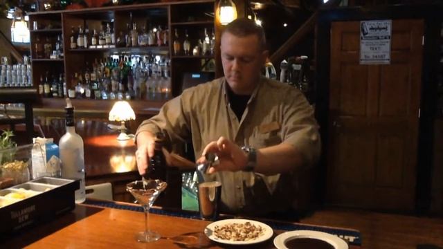 Longfellows Chocolate Cherry Martini смотреть онлайн
