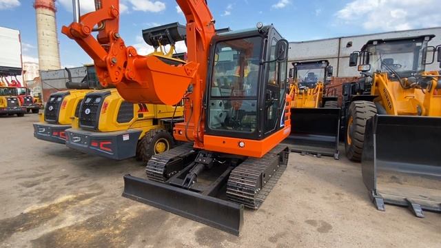 Площадка спецтехники в Москве. Погрузчики, экскаваторы из Китая смотреть онлайн