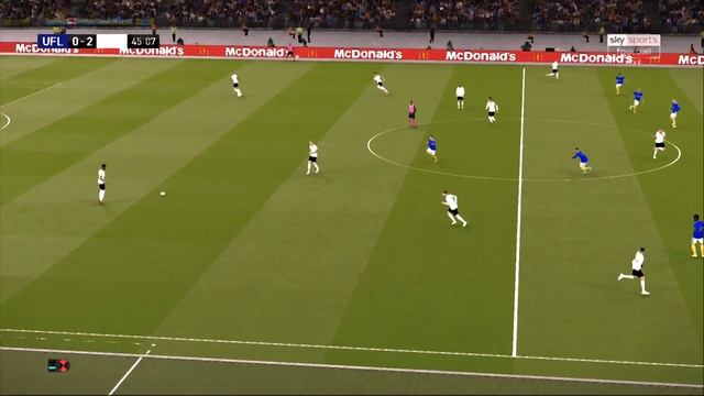 UFL - GAMEPLAY OFFICIAL MESSI vs CR7 /8K смотреть онлайн