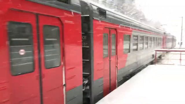 Электропоезд ЭД4М-0102/0161 платформа Радонеж смотреть онлайн