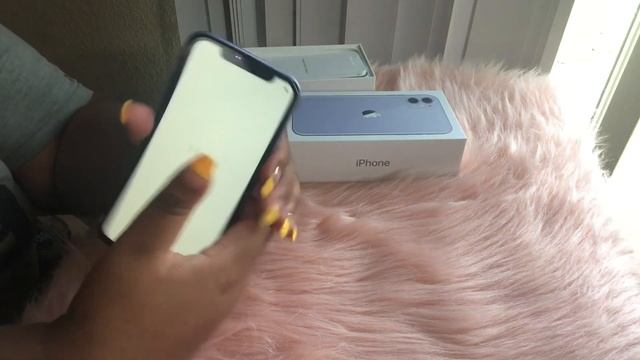 Purple iPhone 11 Unboxing & First Impression! смотреть онлайн
