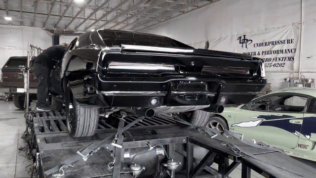 1970 Dodge Charger wrapping up with some dyno tuning смотреть онлайн