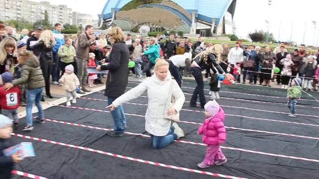 праздничный марафон "бегунков" состоялся 28.09.13 г.Южный смотреть онлайн