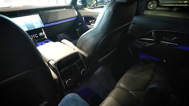 All-New 2023 Land Rover Range Rover Black Edition D350 Full Review Interior Exterior