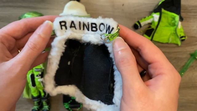 This Went Downhill...Rainbow High Winter Break Jade Unboxing + Review смотреть онлайн