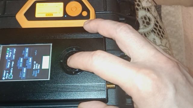 Flipper Zero & Hack-RF Portapack: Jamming Signals & Replay Attacks смотреть онлайн