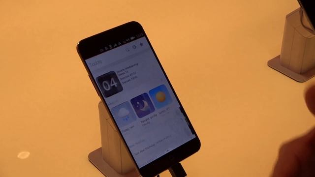 Meizu MX4 Ubuntu Edition demo MWC 2015 смотреть онлайн