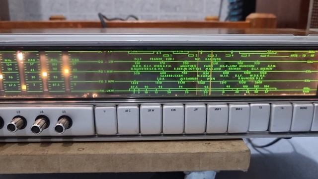 Ampli Philips 702 chất hay, giá lại rẻ, audio bãi AG 0916517912 смотреть онлайн