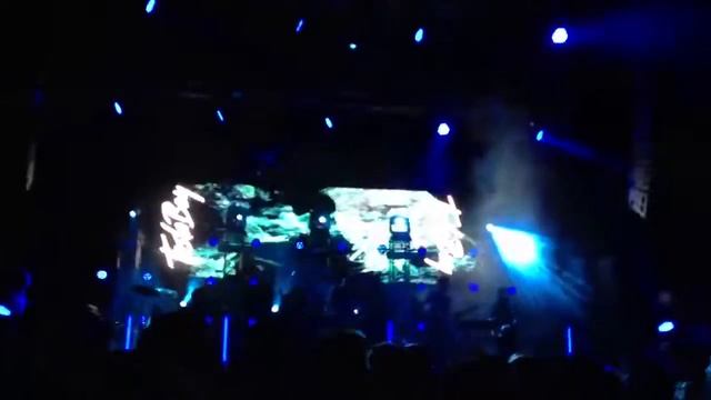 Tesla Boy смотреть онлайн