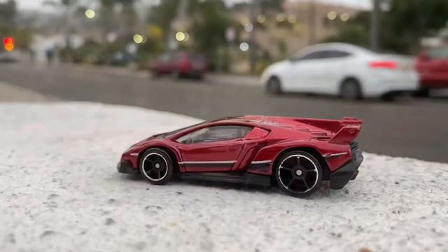 Hotwheels Lamborghini Veneno, Thrill Racer 2015 смотреть онлайн