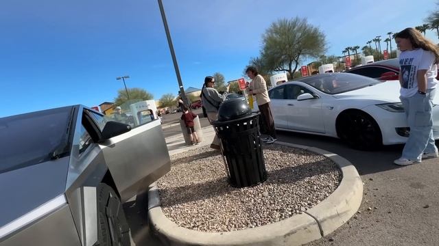 CYBERTRUCK Gets So Much ATTENTION! (Reactions at Tucson, Arizona Supercharger) смотреть онлайн