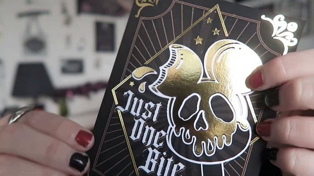 CRAFTY BURREATO SUBSCRIPTION DISNEY GOTH UNBOXING смотреть онлайн