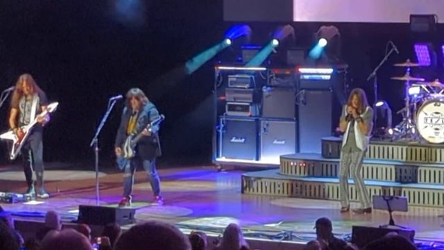 Tesla - Edison's Medicine (Man Out of Time) - M3 Rock Fest (2022-05-08 Columbia, MD) смотреть онлайн