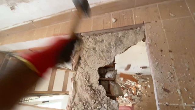 Changing to PVC Windows in Tiny House смотреть онлайн