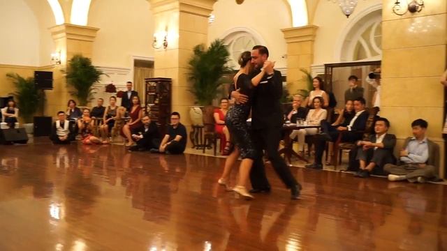 Stephanie y Fausto Beijing Mid Autumn Festival Grand Milonga show 4/4, 2019 смотреть онлайн