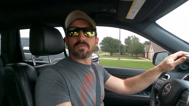 Jeep Grand Cherokee with stock wrangler rims and tires смотреть онлайн