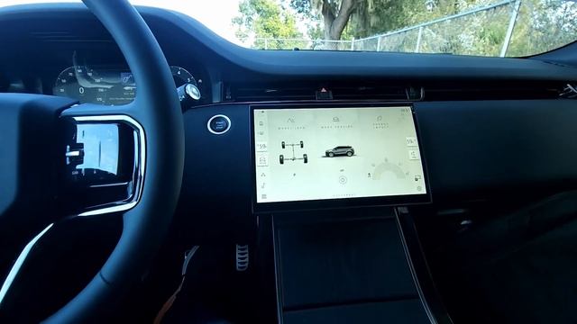 2024 Range Rover Evoque SE Dynamic review and test drive. Is it worth its price? смотреть онлайн