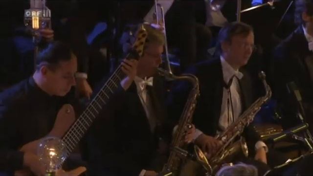 The Simpsons Theme - Hollywood in Vienna Orchestra смотреть онлайн
