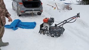 Буксировщик мини на 380 гусеннице.  Где едет ?