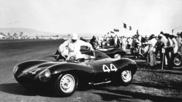 1955 Jaguar D-Type смотреть онлайн