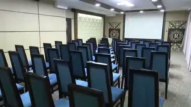 Раян Отель смотреть онлайн