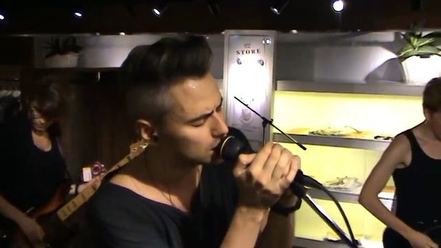 Tesla Boy (feat. Poco Cox) - Rebecca - Live @ Tsvetnoy (29.07.2011) [4/10] смотреть онлайн