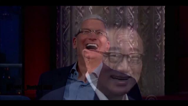 Apple & Samsung: And Just Look How Happy He Is смотреть онлайн