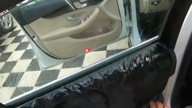 Mercedes Benz Window Tint with Almost NO TOUCH air peel method!!! Tag a Friend!!! смотреть онлайн