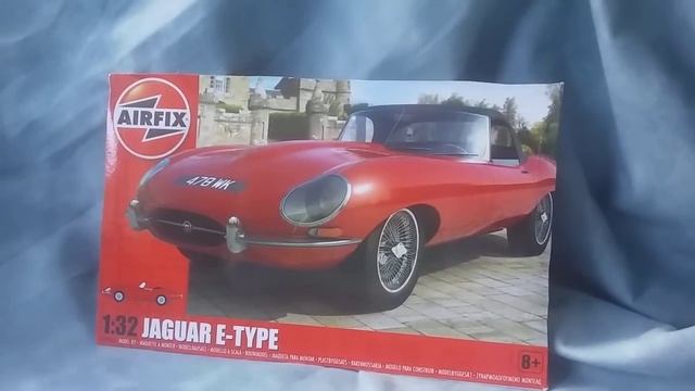 AIRFIX JAGUAR E - TYPE, THE FINISHED MODEL. смотреть онлайн