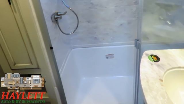 NEW MODEL! 2019 Jayco 319MLOK Eagle Vacation Suite Rear & Outside Kitchen Couple's Fifth Wheel RV смотреть онлайн