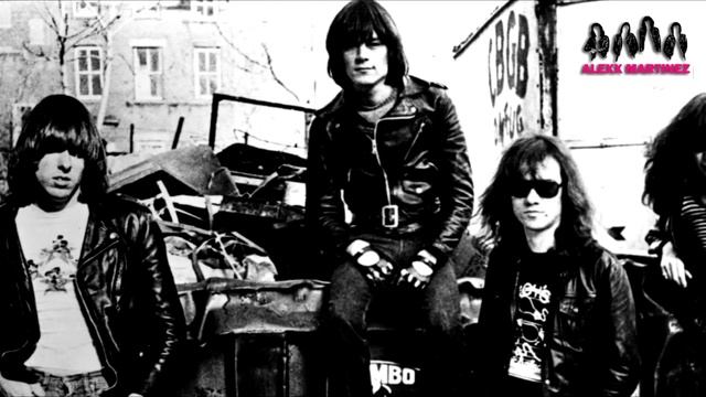 Ramones - You Should Have Never Opened That Door (Subtitulado en Español) смотреть онлайн
