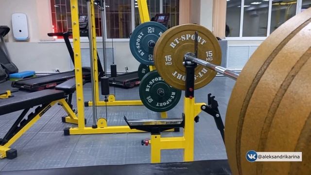 КАКИМ ХВАТОМ ЛУЧШЕ ДЕЛАТЬ ЖИМ ЛЁЖА ? смотреть онлайн