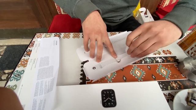 Unboxing Apple watch SE 44mm white ft. Ibrahim Ammar смотреть онлайн
