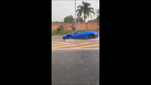 Watch This Blue Infinito Maserati MC20 Do Hot Weather Testing In Africa! смотреть онлайн