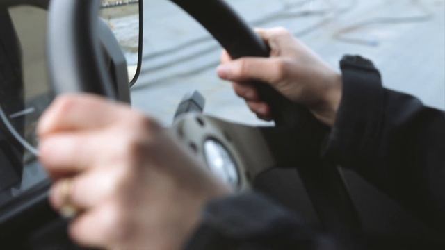 Out & About | Our 2007 Land Rover Defender 110 XS on the Move смотреть онлайн