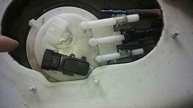 Remove fuel pump in Buick Century / W-Body car смотреть онлайн