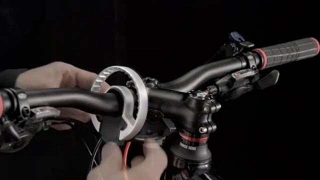 Thule Pack 'n Pedal Handlebar Mount смотреть онлайн