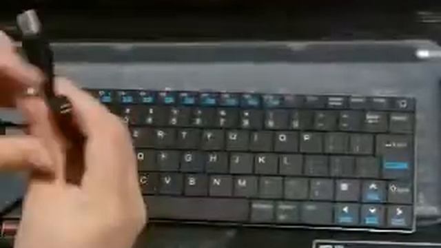 Mini Wireless Bluetooth Remote Keyboard DK0015 смотреть онлайн