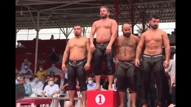 İsmail Balaban, Survivor’dan sonra tarih yazdı. Elmalı Yağlı Güreşleri’ni ilk kez kazandı смотреть онлайн