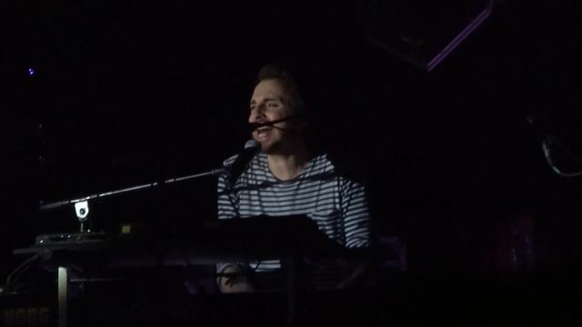 CHRISTOPHE WILLEM "KISSING YOU" @KABARET TINQUEUX смотреть онлайн