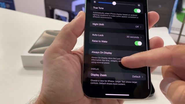 How to turn on and off always on display on iPhone 15 Pro Max to preserve battery life смотреть онлайн