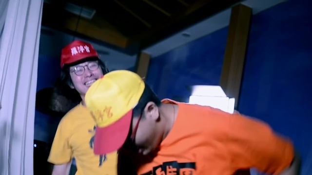 Chicom Twitter is Decadent and Depraved смотреть онлайн