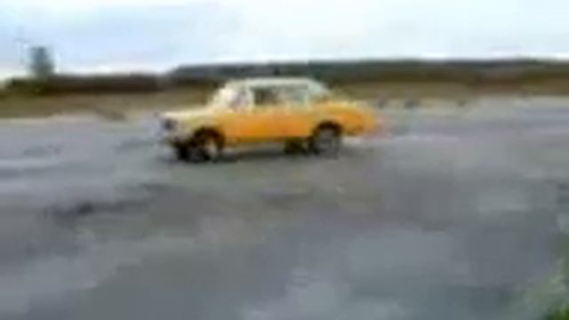 Дрифт на жигулях! Отечественный автопром жжет)) смотреть онлайн